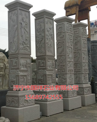石雕龙柱