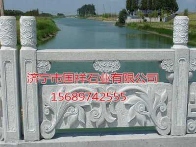 石雕栏杆在景区应用广泛